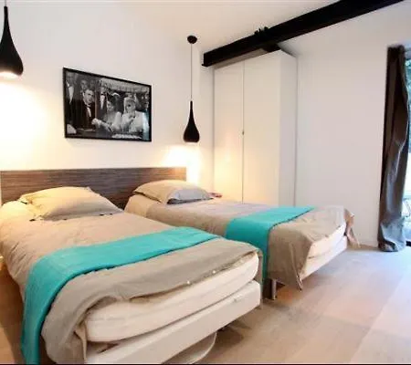 Golfe-juan Sleeps 10 Pool Air Con Wifi *