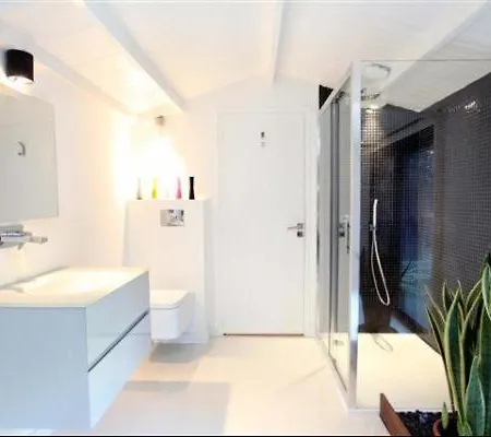 Golfe-juan Sleeps 10 Pool Air Con Wifi Вилла